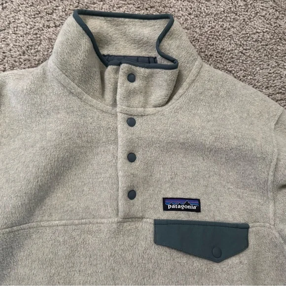 Patagonia Women’s Lightweight Synchilla Snap-T Fleece Pullover - Picture 2 of 4
